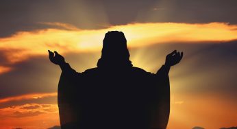Cientista prova a existência de Deus e ganha prêmio